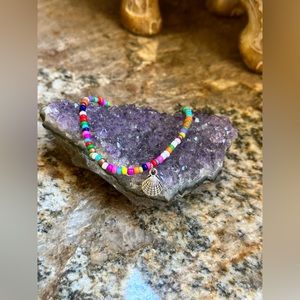 S๐2/$10 Silver Shell Multi Colored Bead Ankle Bracelet